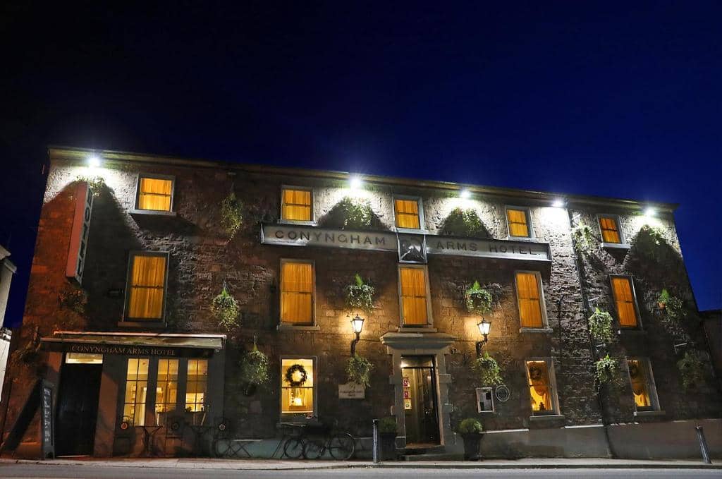 Hotels near Slane Castle and Distillery