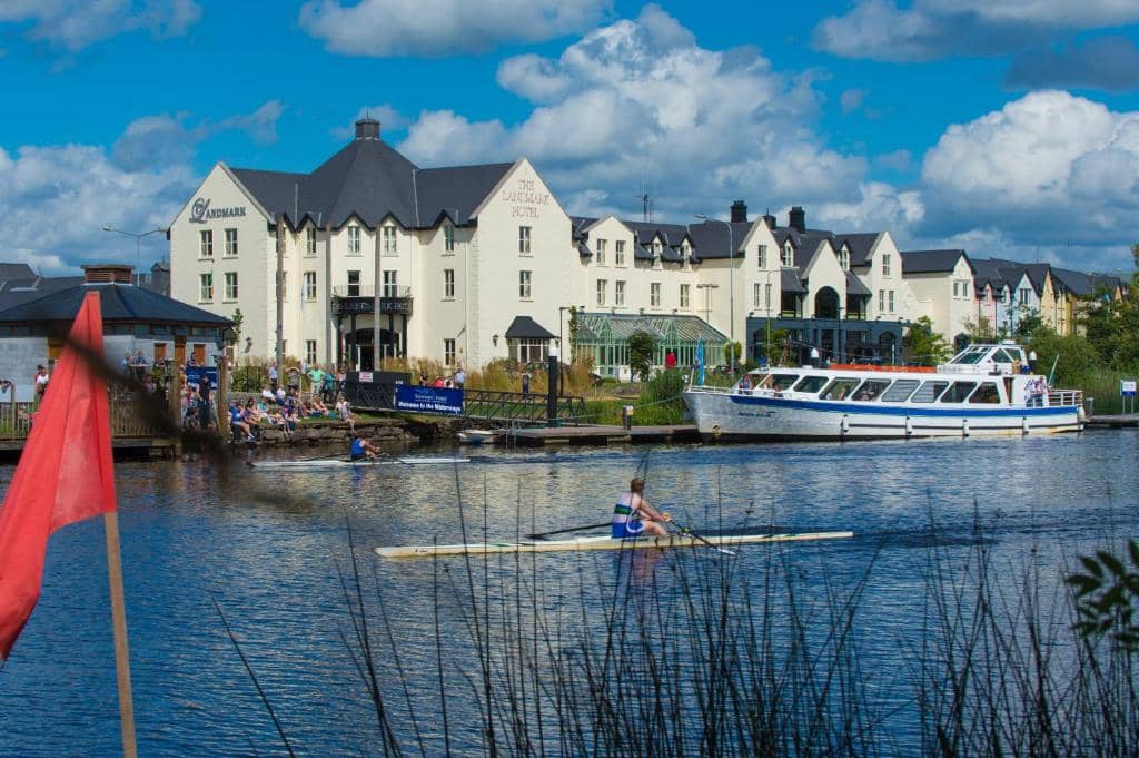 Hotels near Shannon Blueway Carrick Trailhead