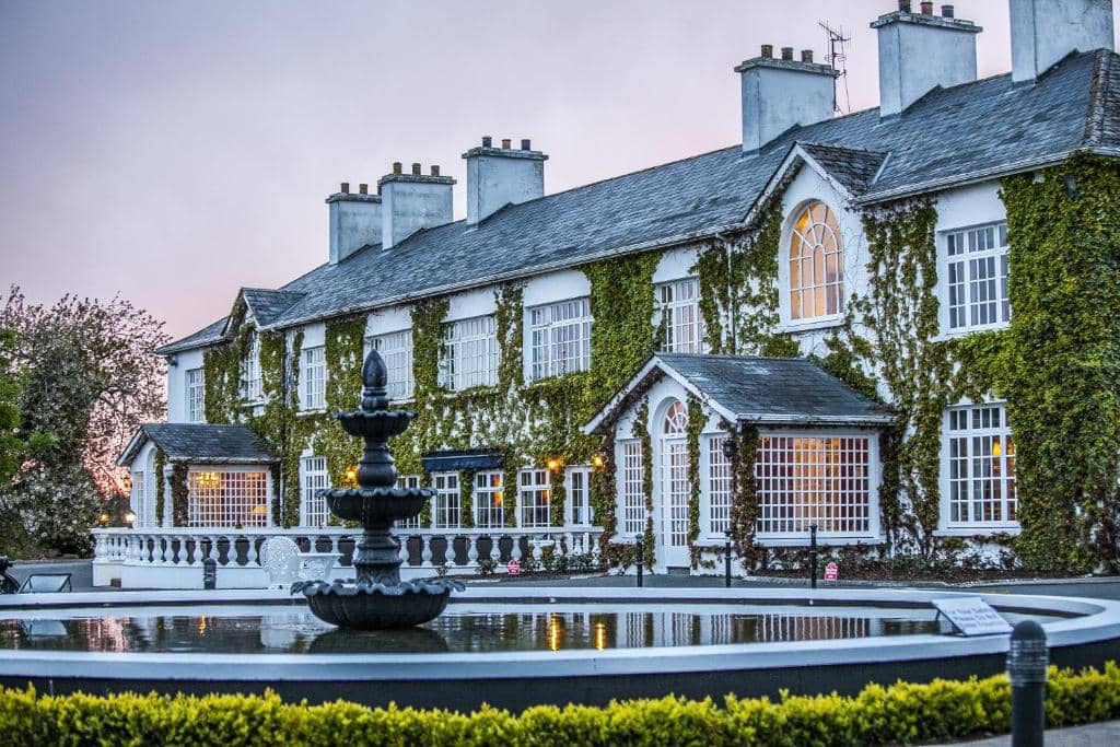 Hotels near Cavan County Museum