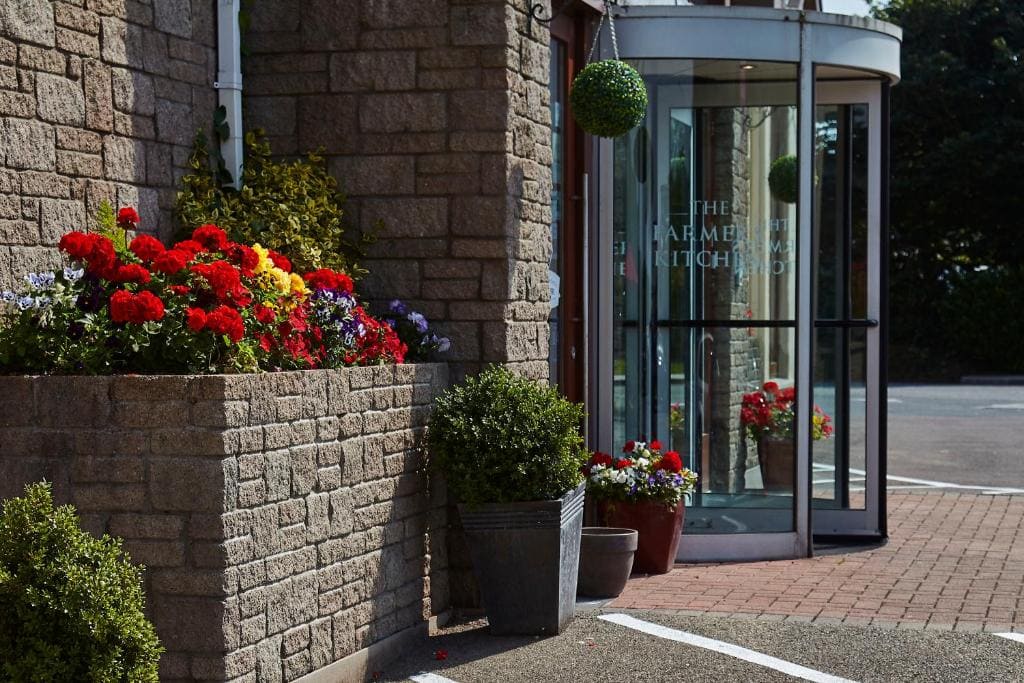 Hotels near Ballycross Apple Farm