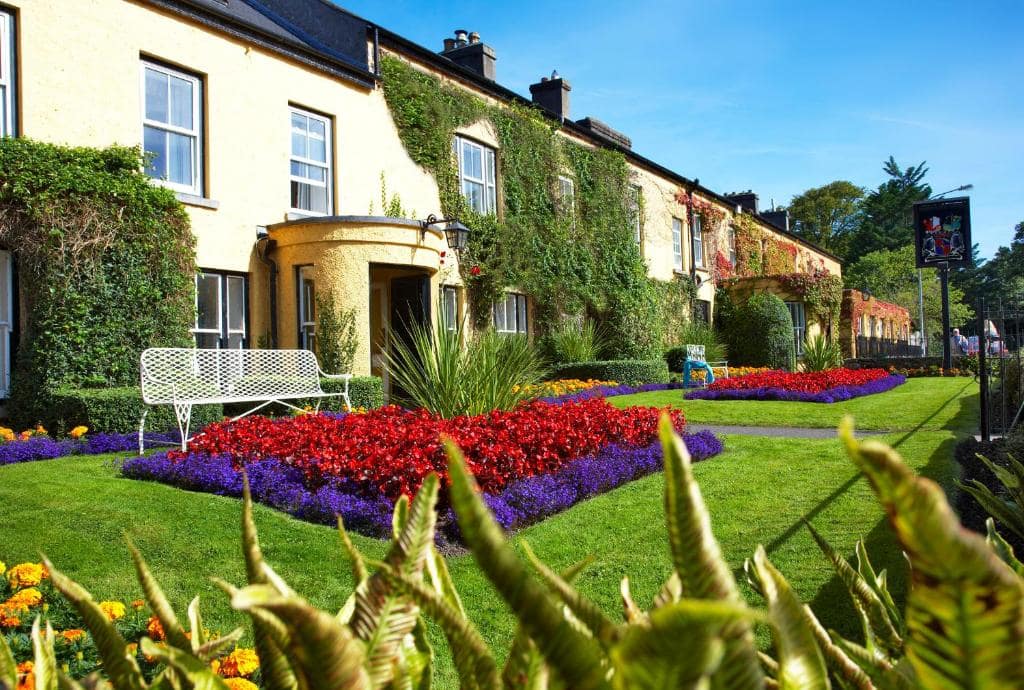 Hotels near Adare Heritage Centre