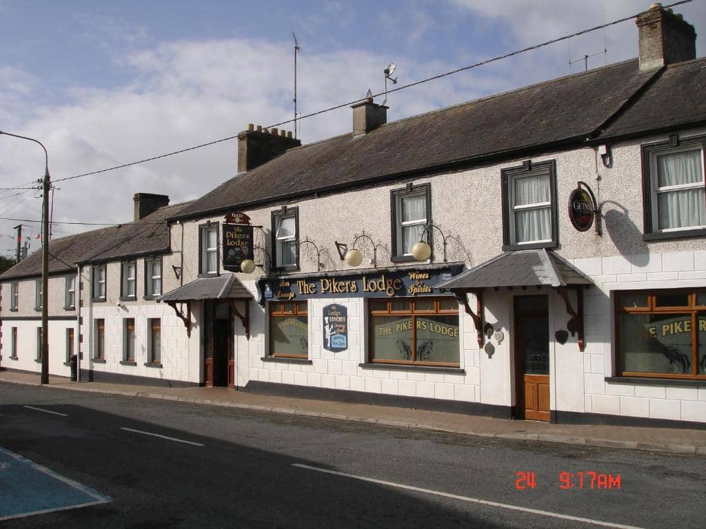 Hotels near Granard Motte and Bailey