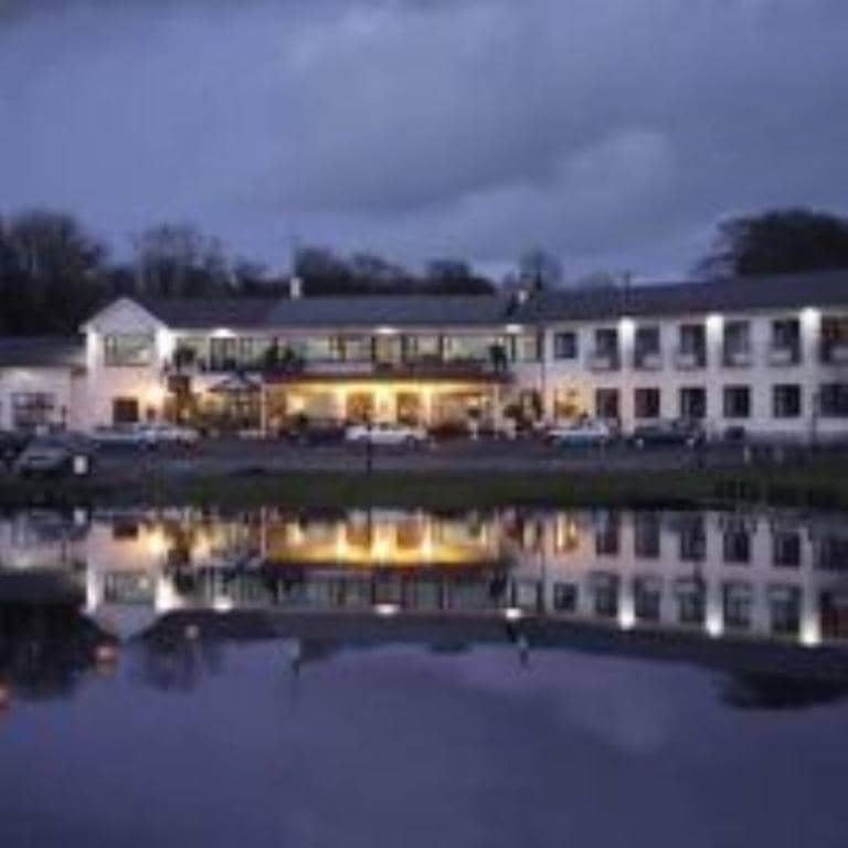 Hotels near Slieve na Calliagh