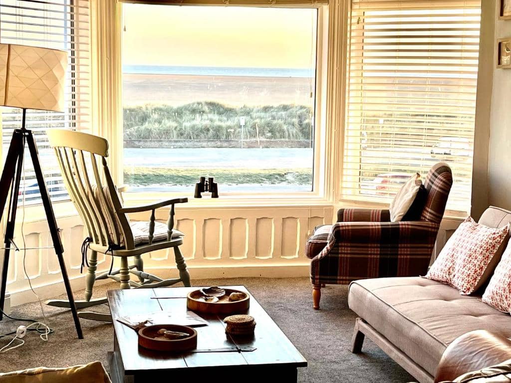 Beach Shore - SEA VIEWS