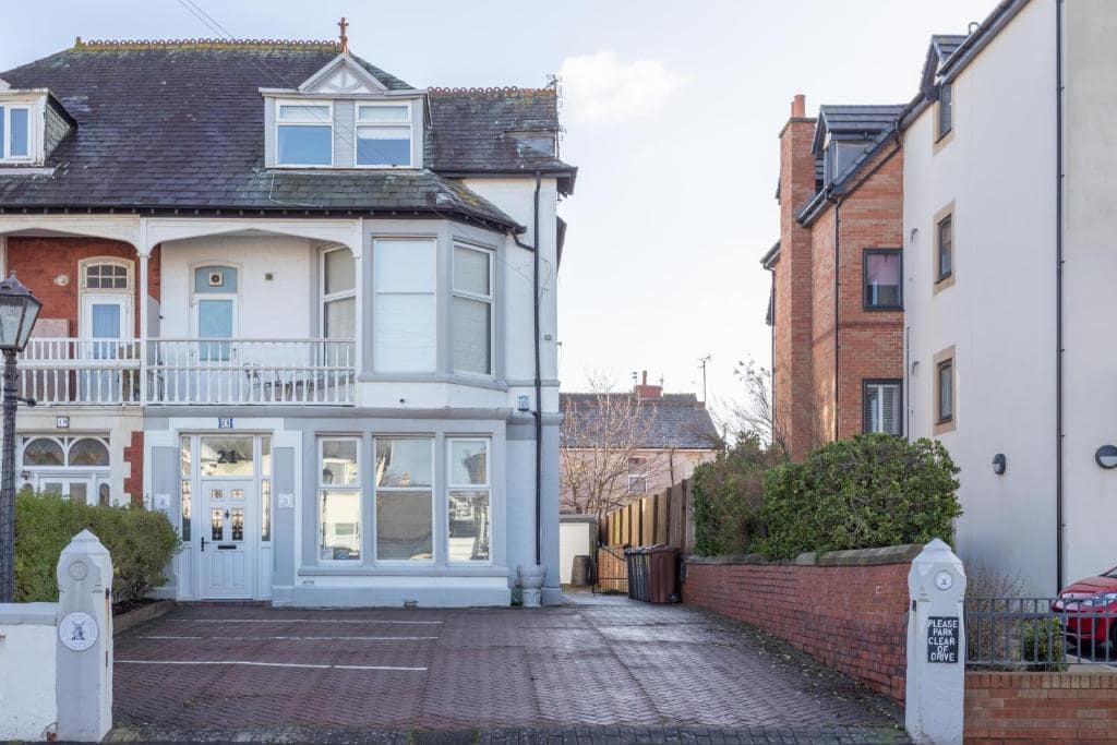 The Chymes Holiday Flats