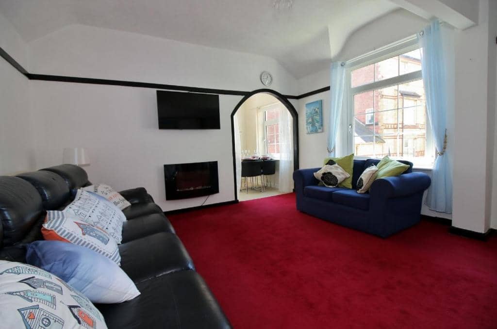 The Coach House Apartment